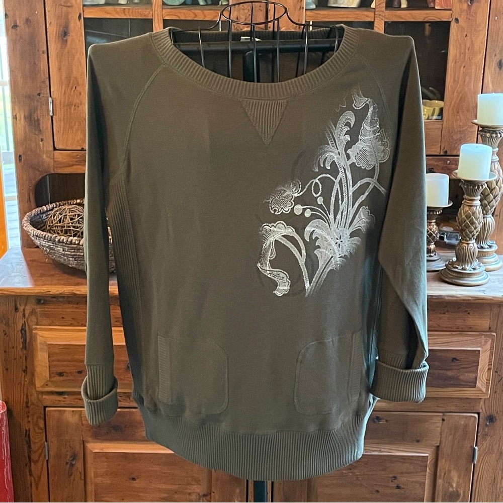 Cabela's Artisans Women's  Pull Over Top Sweatshirt Olive Green Size XL NWOT